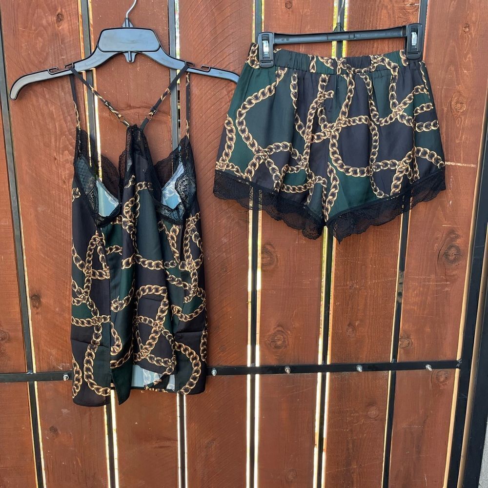 REVOLVE Plush SILKY PAJAMA Chain Link Pajama Set Black & Green small NWT - Picture 3 of 9